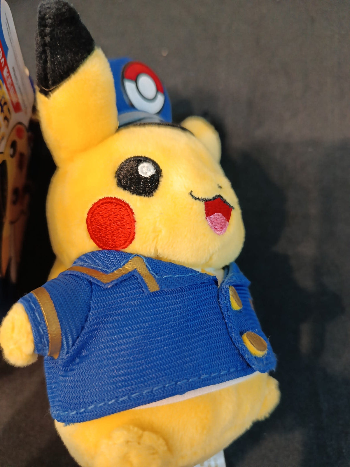 Pokemon Center Pokemon Center Airport Exclusive Pikachu (HND Airport Staff) - view 2