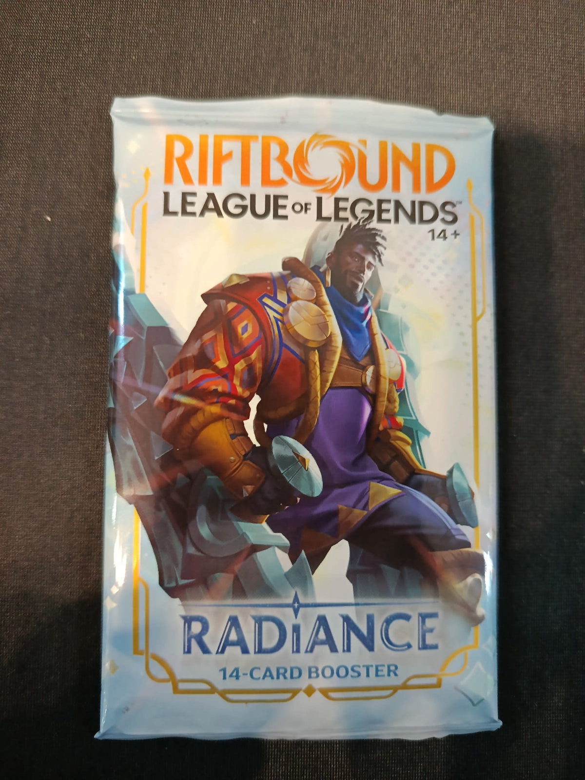 Riftbound Radiance Lucian Booster Pack (English)