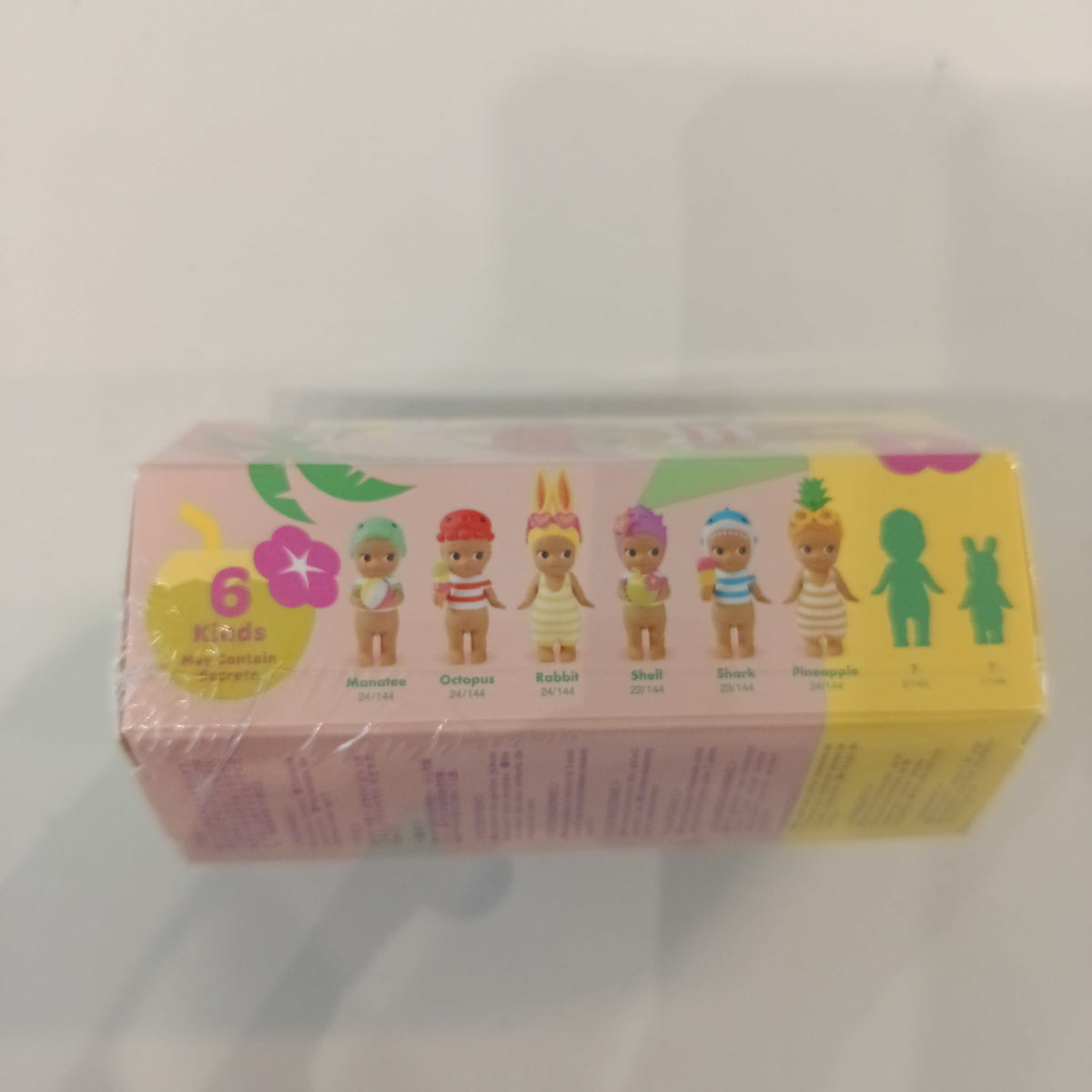 Sonny Angel Summer Vacation Series Sun-Kissed Style (Pineapple) - view 2