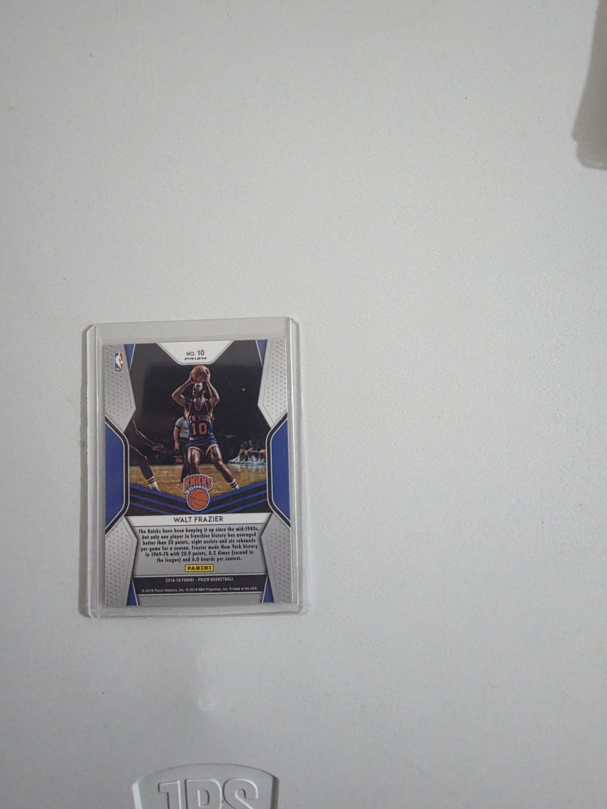 2018 Panini Prizm Dominance Walt Frazier #10 - view 2