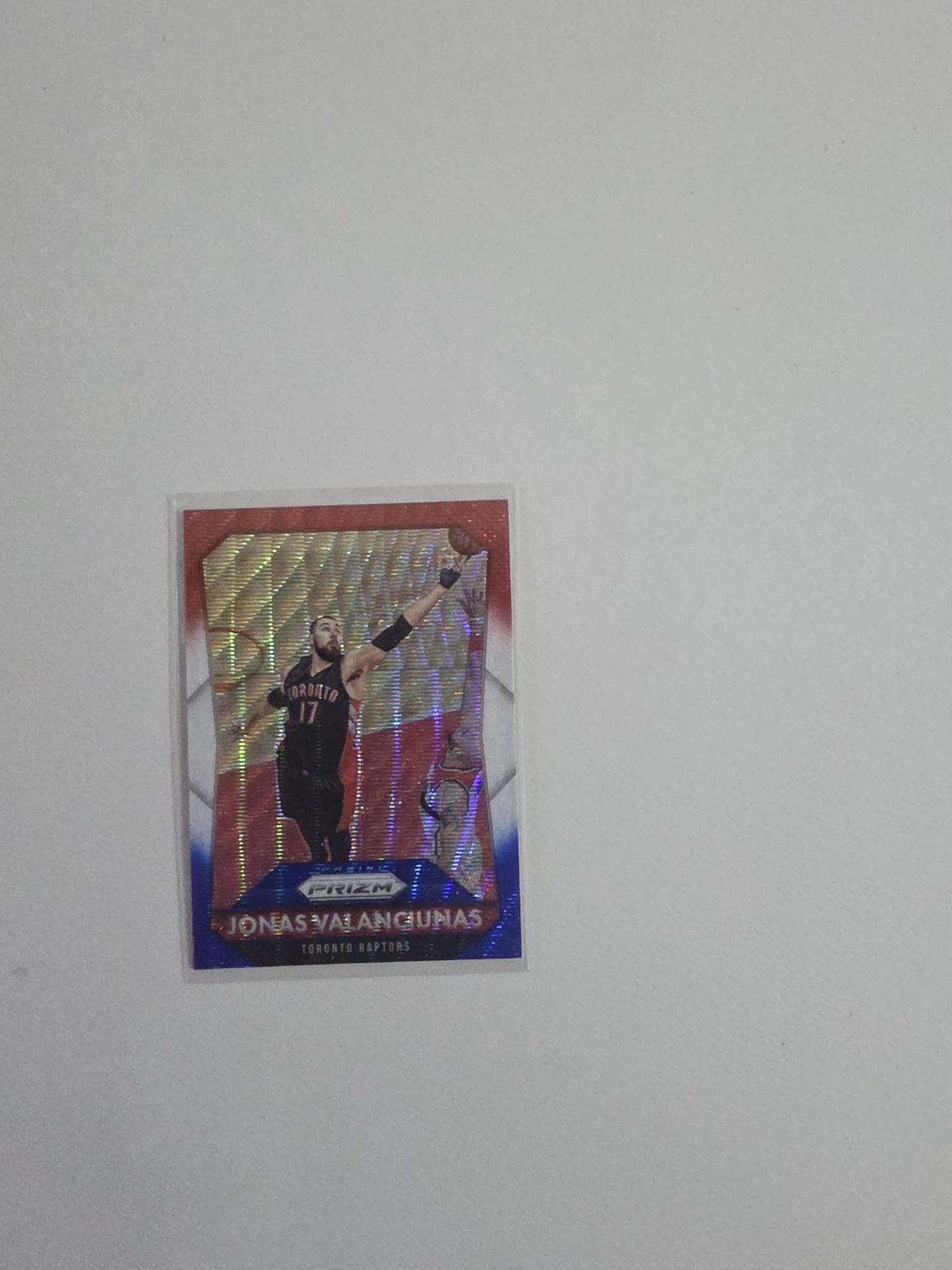 2015 Panini Prizm Jonas Valanciunas Red White Blue Wave #151