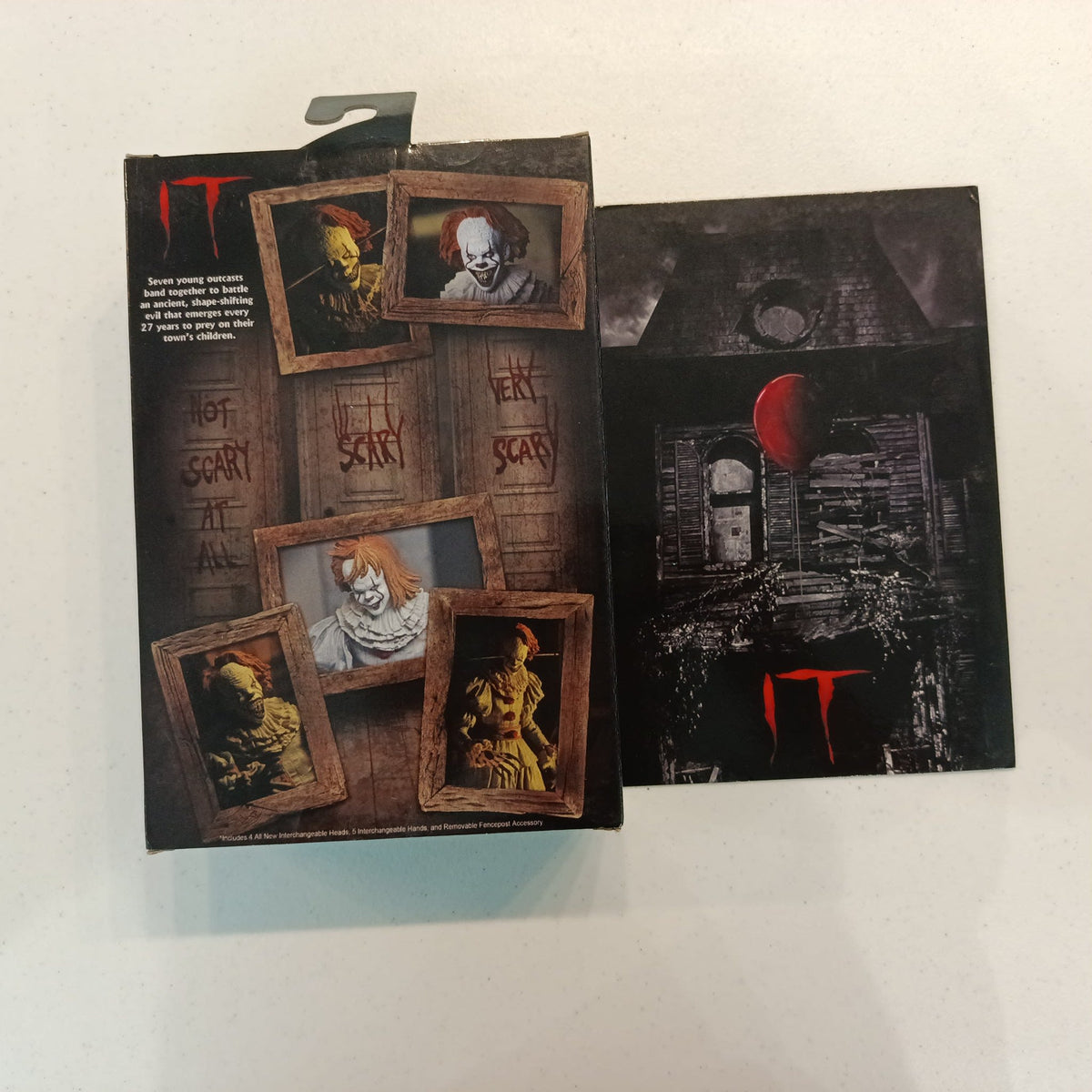 NECA IT (2017) Pennywise - view 2