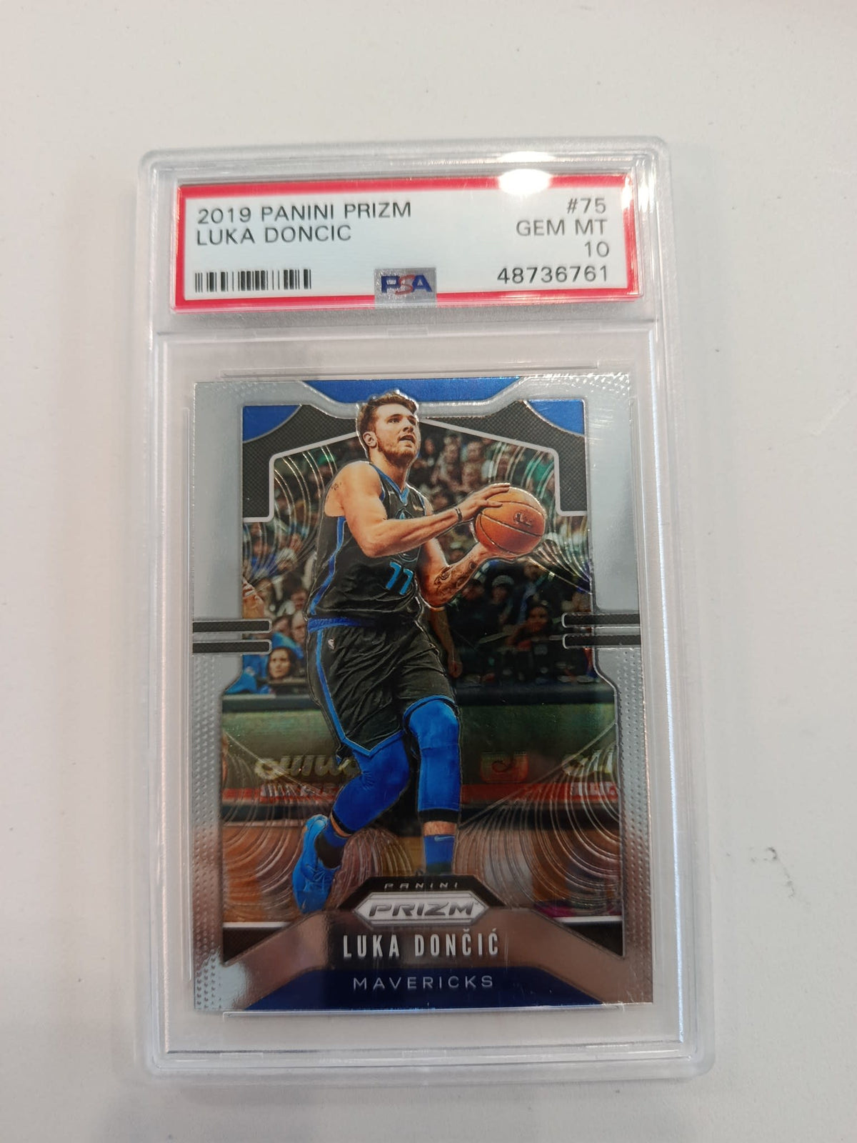 2019 Panini Prizm Luka Dončić #75 PSA 10