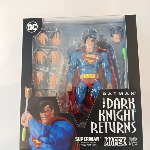 MAFEX Batman: The Dark Knight Returns Superman