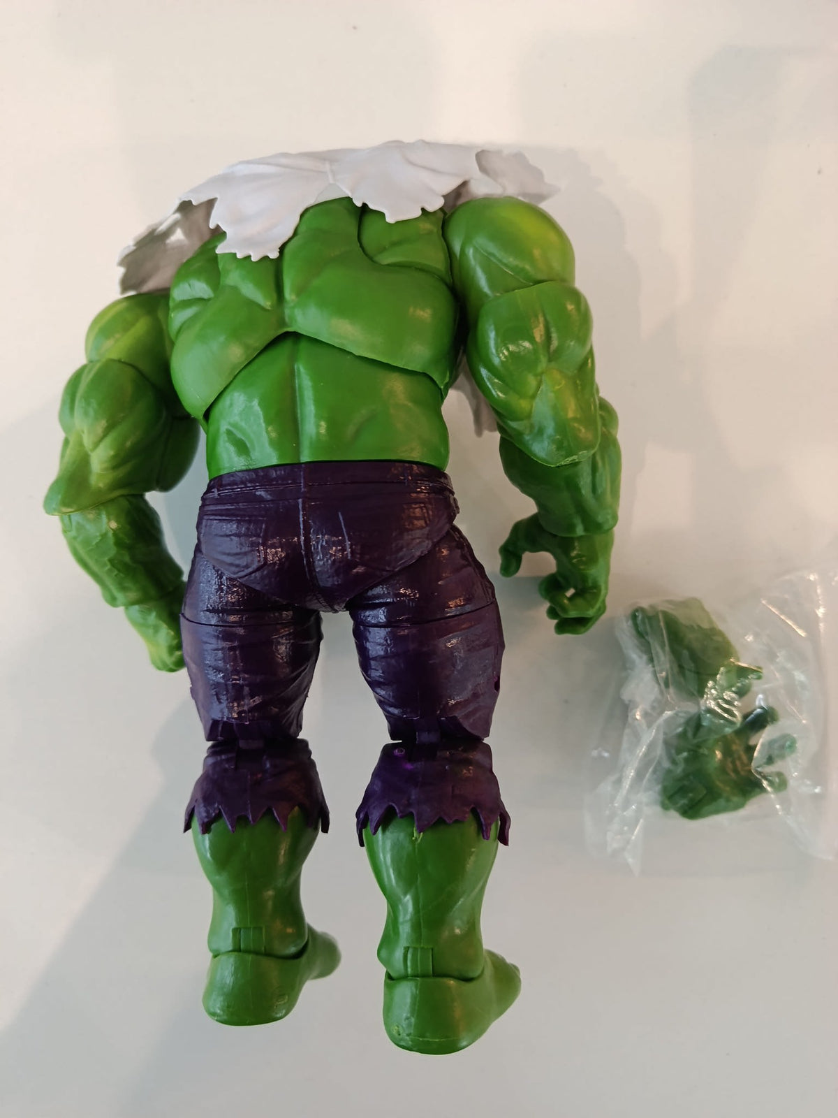 Marvel Legends Hulk - view 2