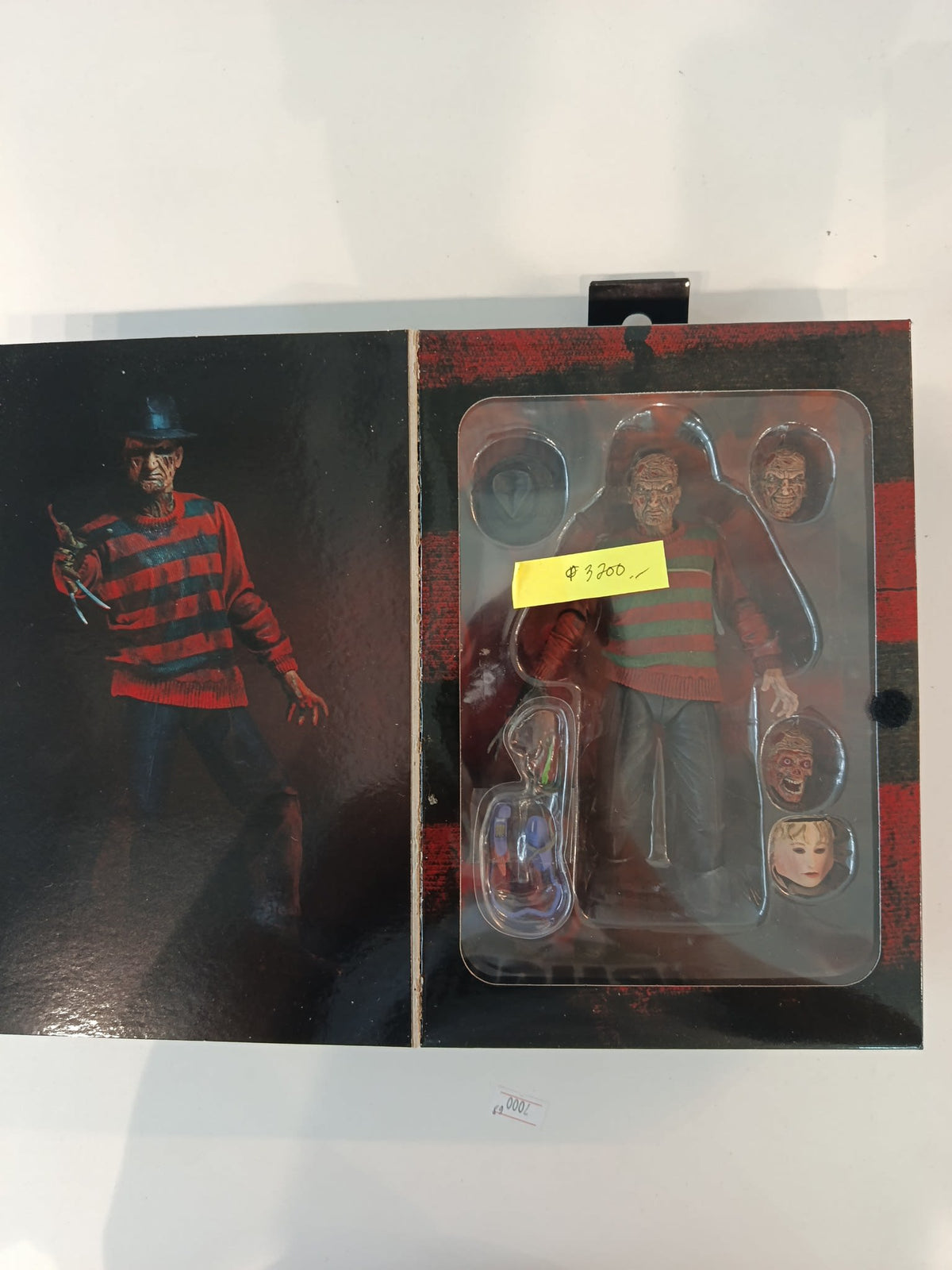 NECA A Nightmare on Elm Street Freddy Krueger - view 2