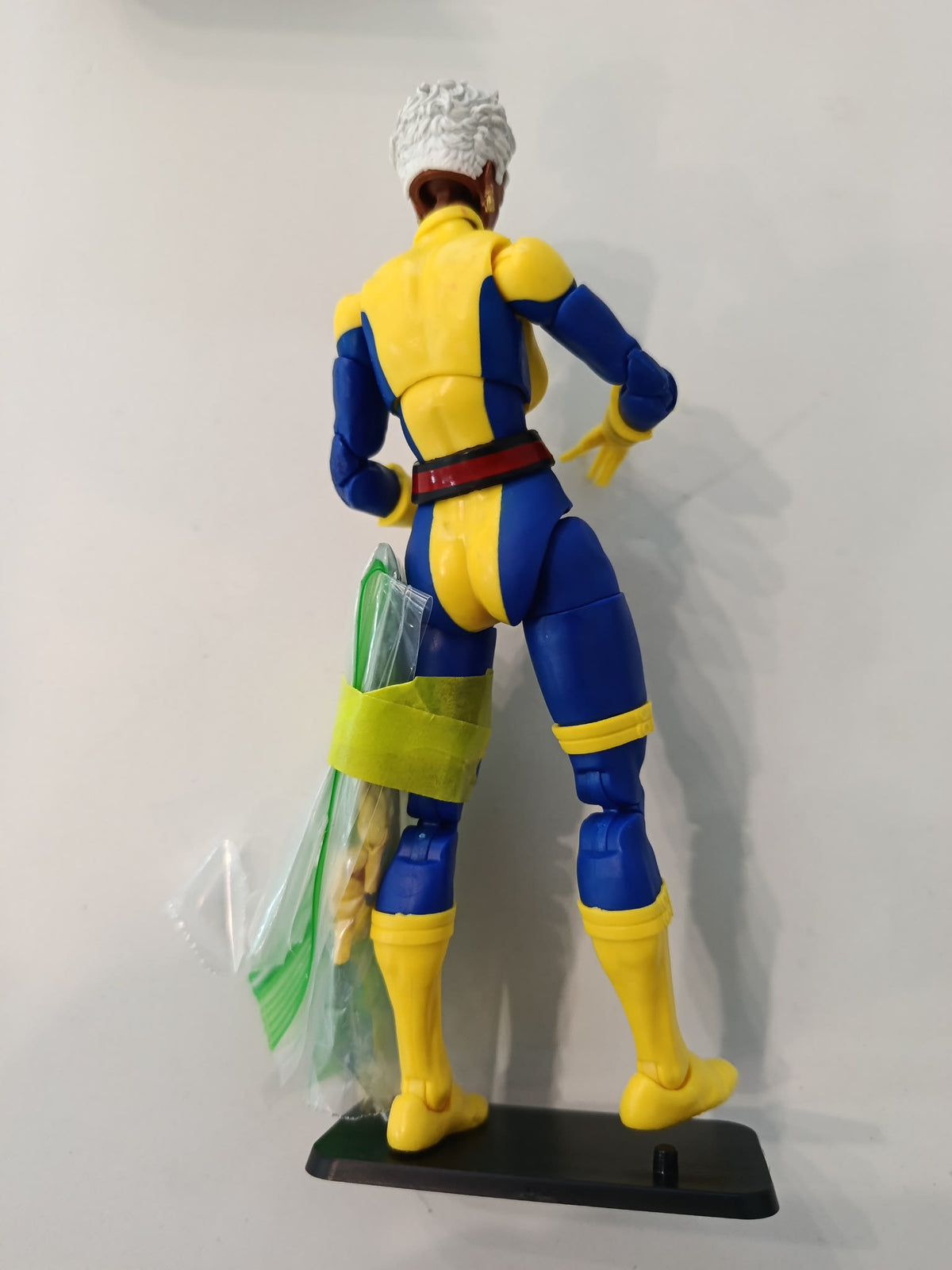 Marvel Legends X-Men Storm - view 2
