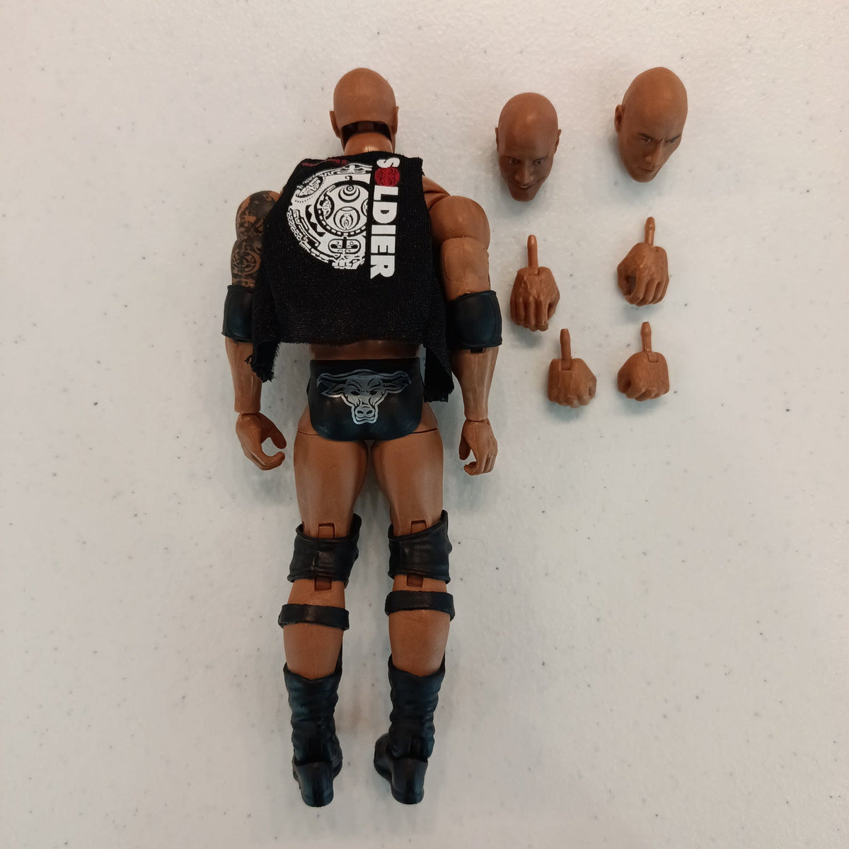 WWE Action Figure Elite / S.H. Figuarts-style The Rock (Dwayne Johnson) - view 2