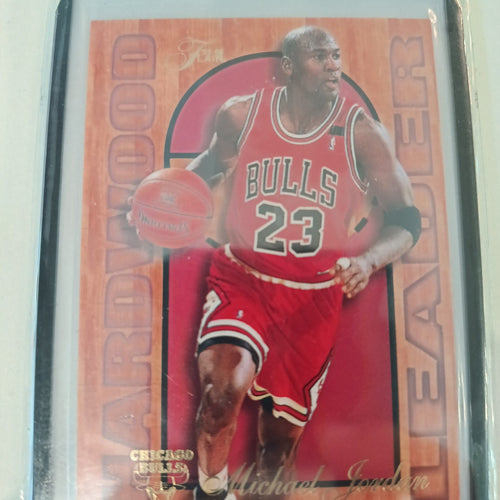 1995 Fleer Flair Hardwood Leader Michael Jordan #3