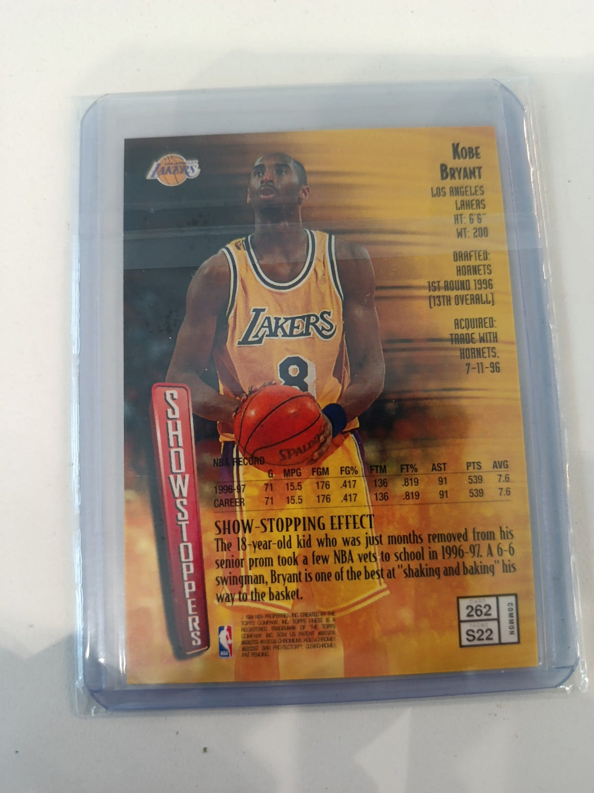 1997-98 Topps Showstoppers Kobe Bryant #262 - view 2
