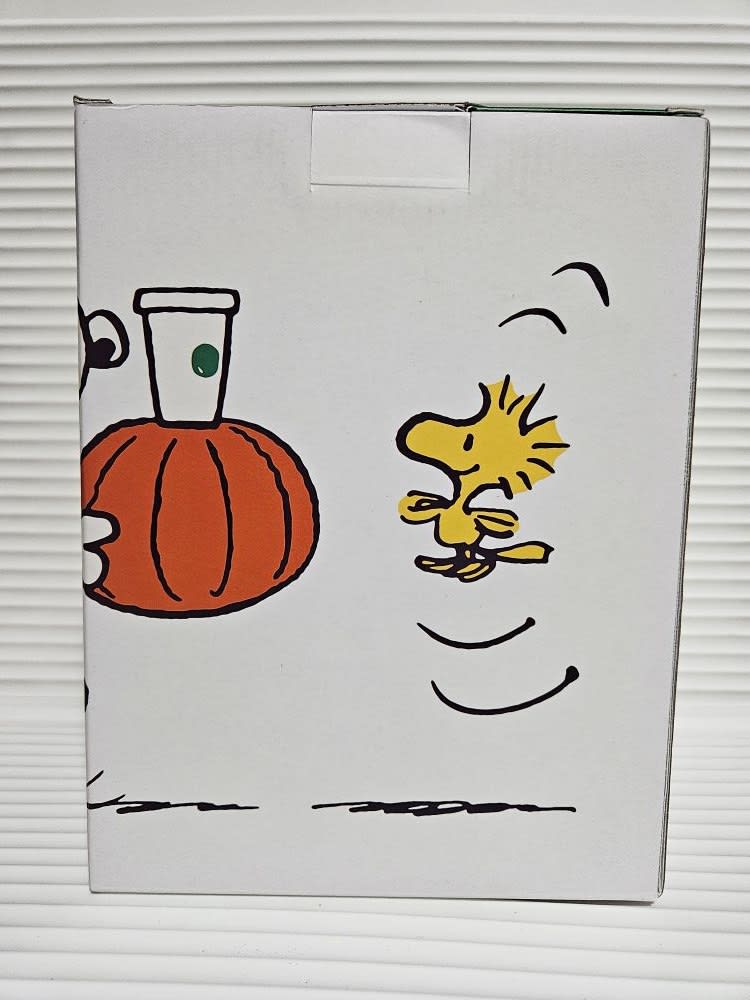 Peanuts x Starbucks Peanuts + Starbucks Collaboration Snoopy - view 2