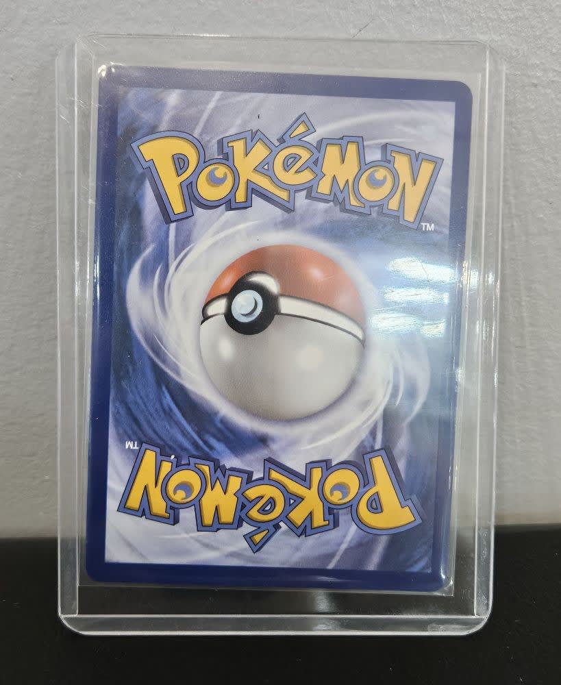 Pokemon Charizard Base Set #4/102 1999 (English) - view 2