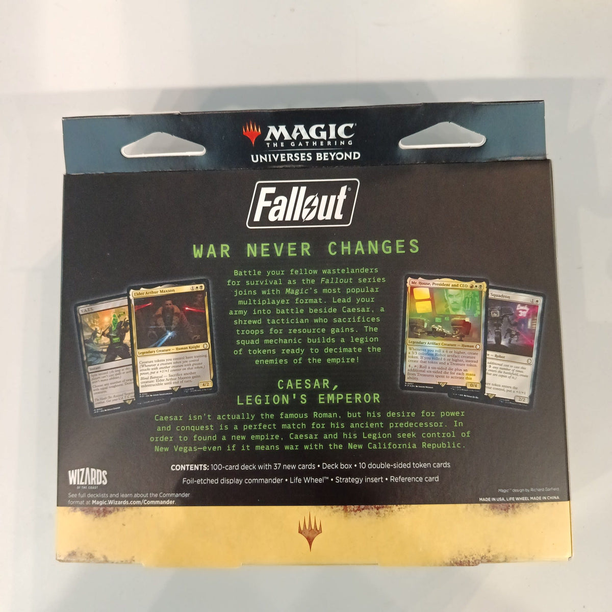 Magic: The Gathering Universes Beyond: Fallout Caesar, Legion's Emperor Commander Deck 202 - view 2