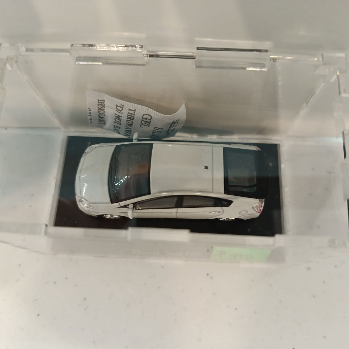Tomica Tomica Limited Vintage Neo Toyota Prius PHV - view 2