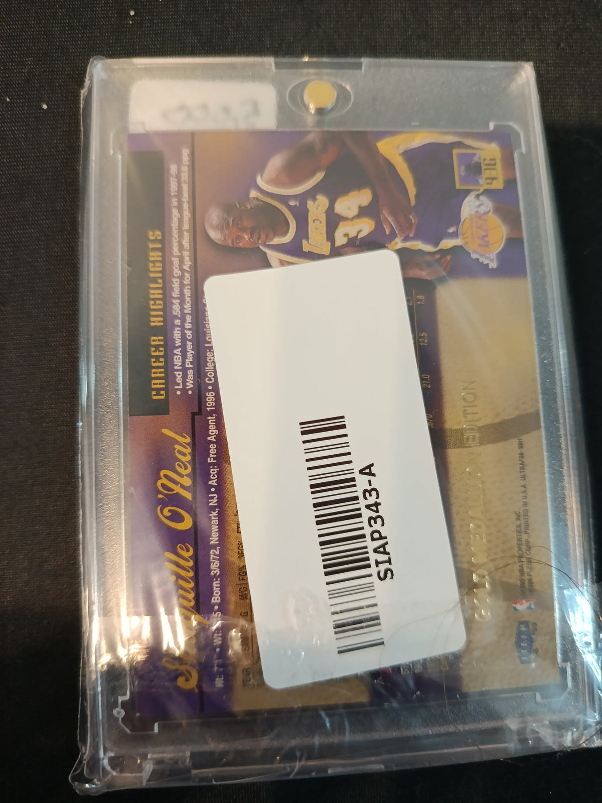 1997-98 Fleer Ultra Shaquille O'Neal Gold Medallion Edition - view 2
