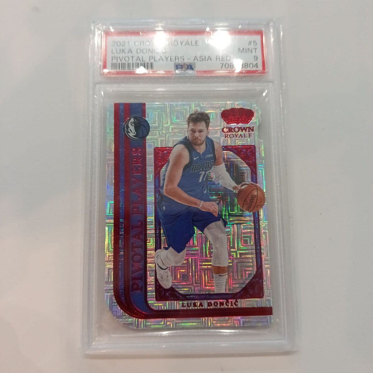 2021 Panini Crown Royale Pivotal Players Luka Doncic Asia Red #5 PSA 9