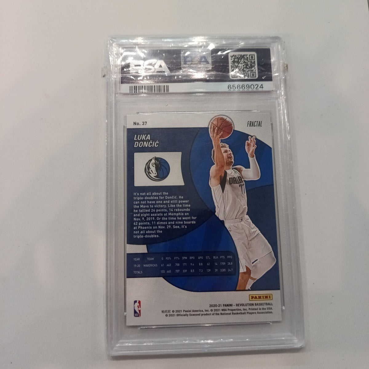 2020 Panini Revolution Fractal Luka Doncic #37 BGS GEM MT - view 2