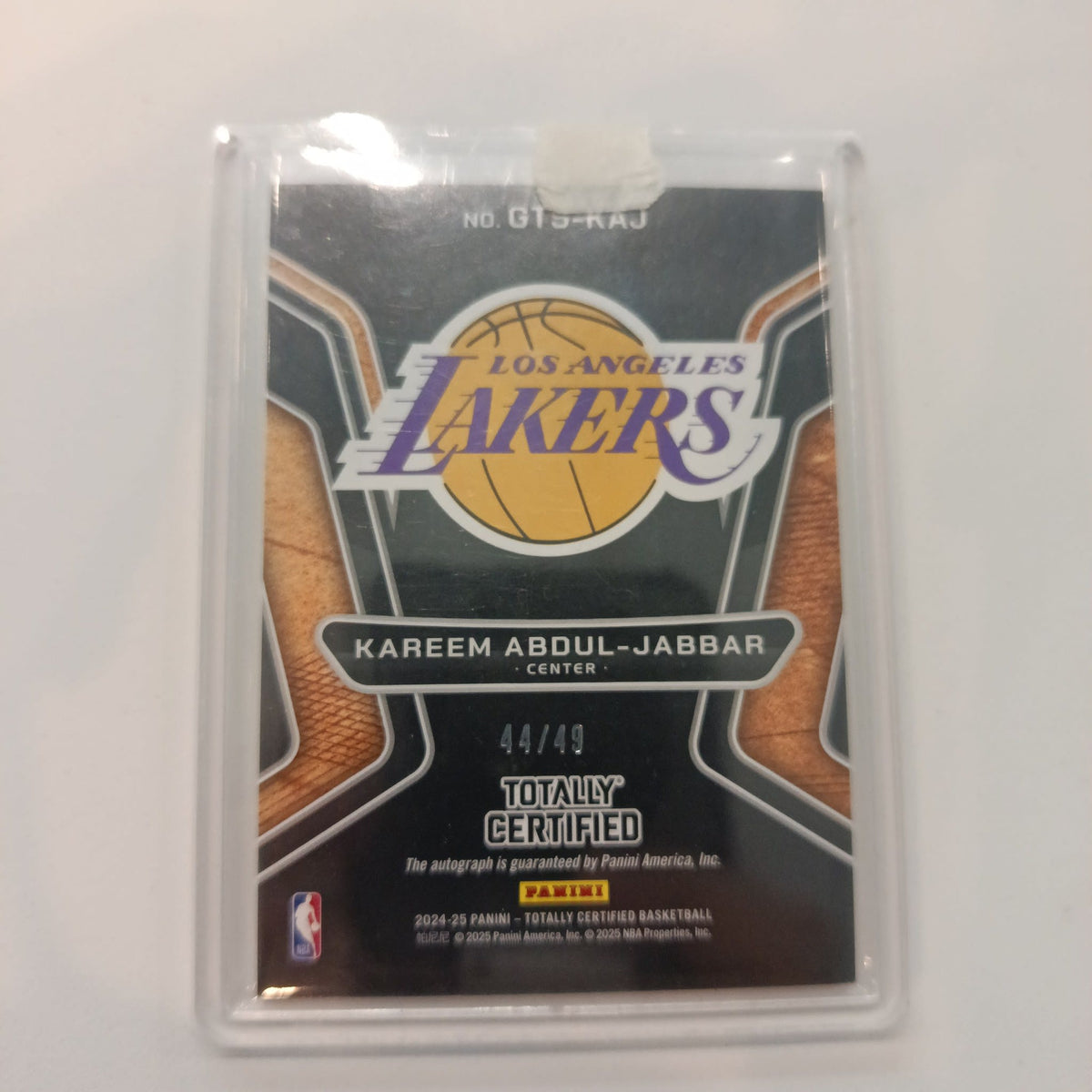 2024-25 Panini Totally Certified Gold Team Kareem Abdul-Jabbar Red #GTS-KAJ - view 2