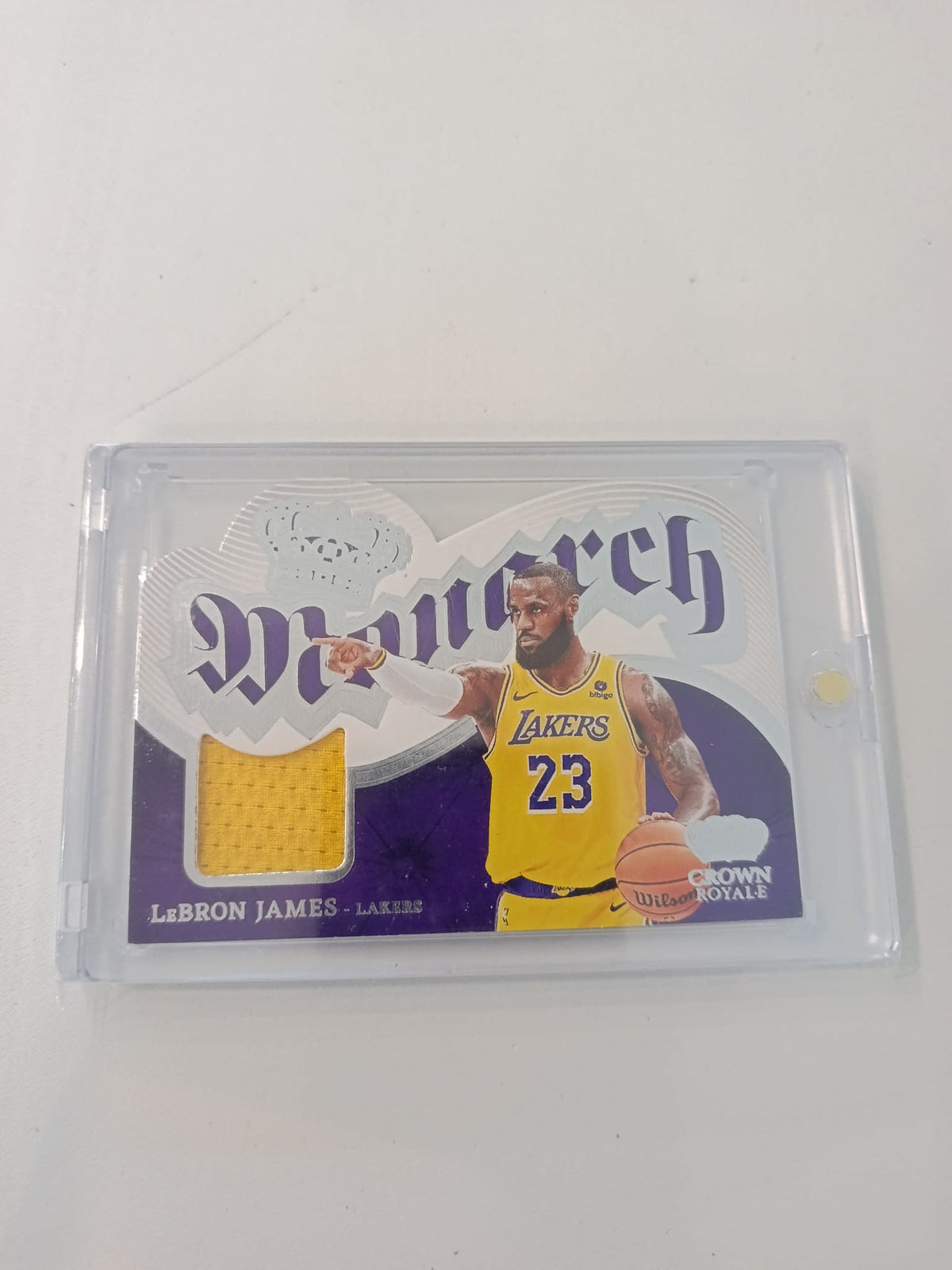 2023-24 Panini Crown Royale Monarch Memorabilia LeBron James #MM-LBJ