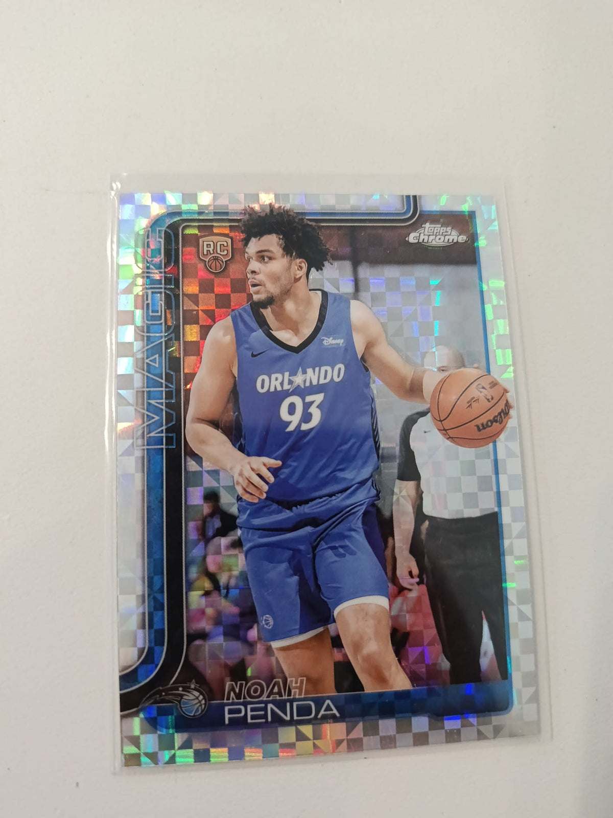 2025 Topps Chrome Magic Noah Penda Prizm #282