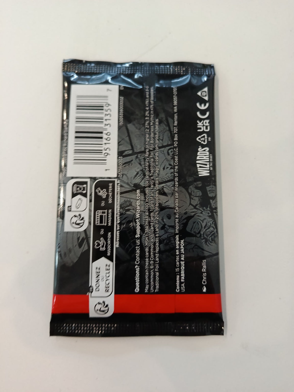 Magic: The Gathering Marvel Super Heroes Wolverine Booster Pack (English) - view 2
