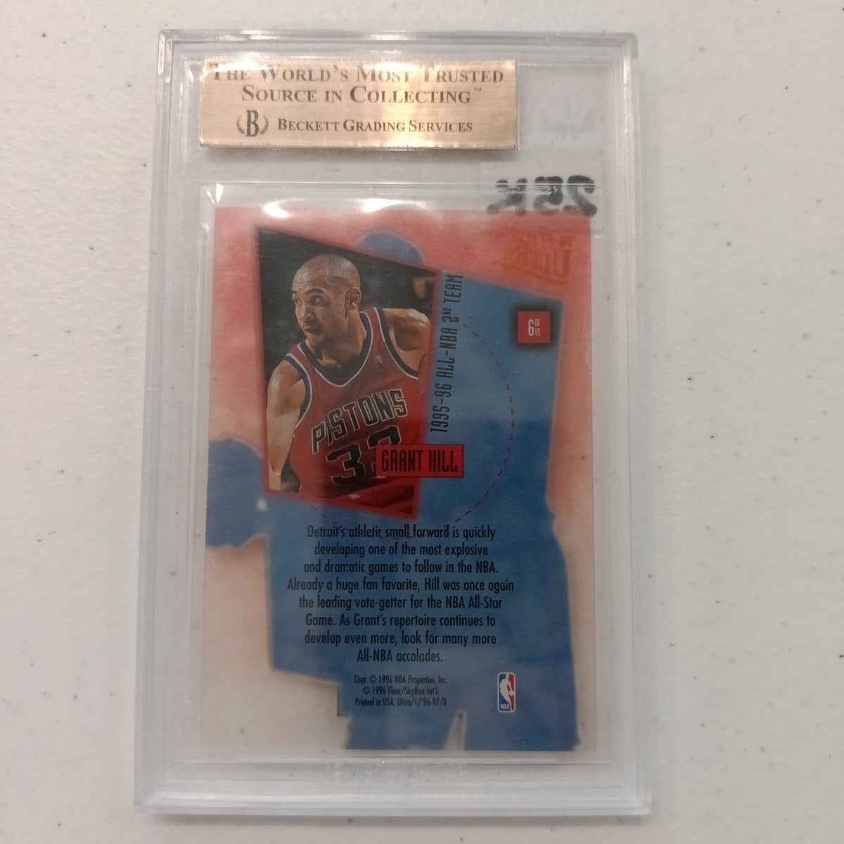 1996 Fleer Ultra Court Masters Grant Hill #5 Beckett Grading Services 9.5 - view 2