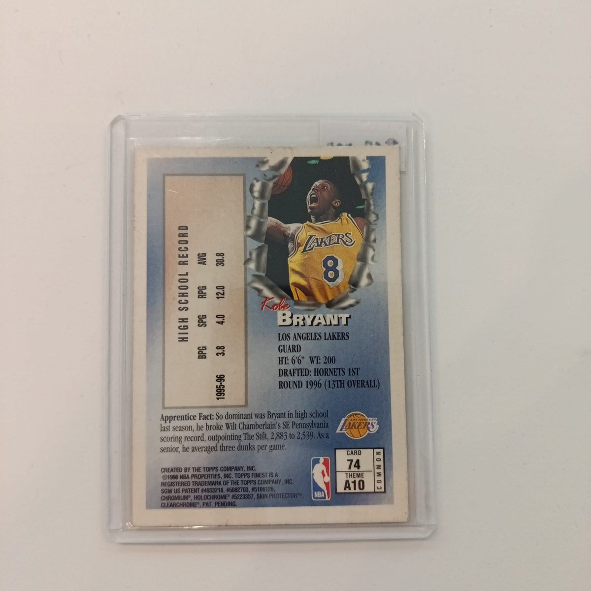 1996 Topps Finest Apprentices Kobe Bryant #74 - view 2