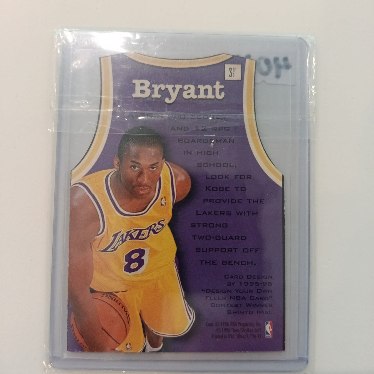 1996 Fleer Ultra Fresh Faces Kobe Bryant #3 - view 2