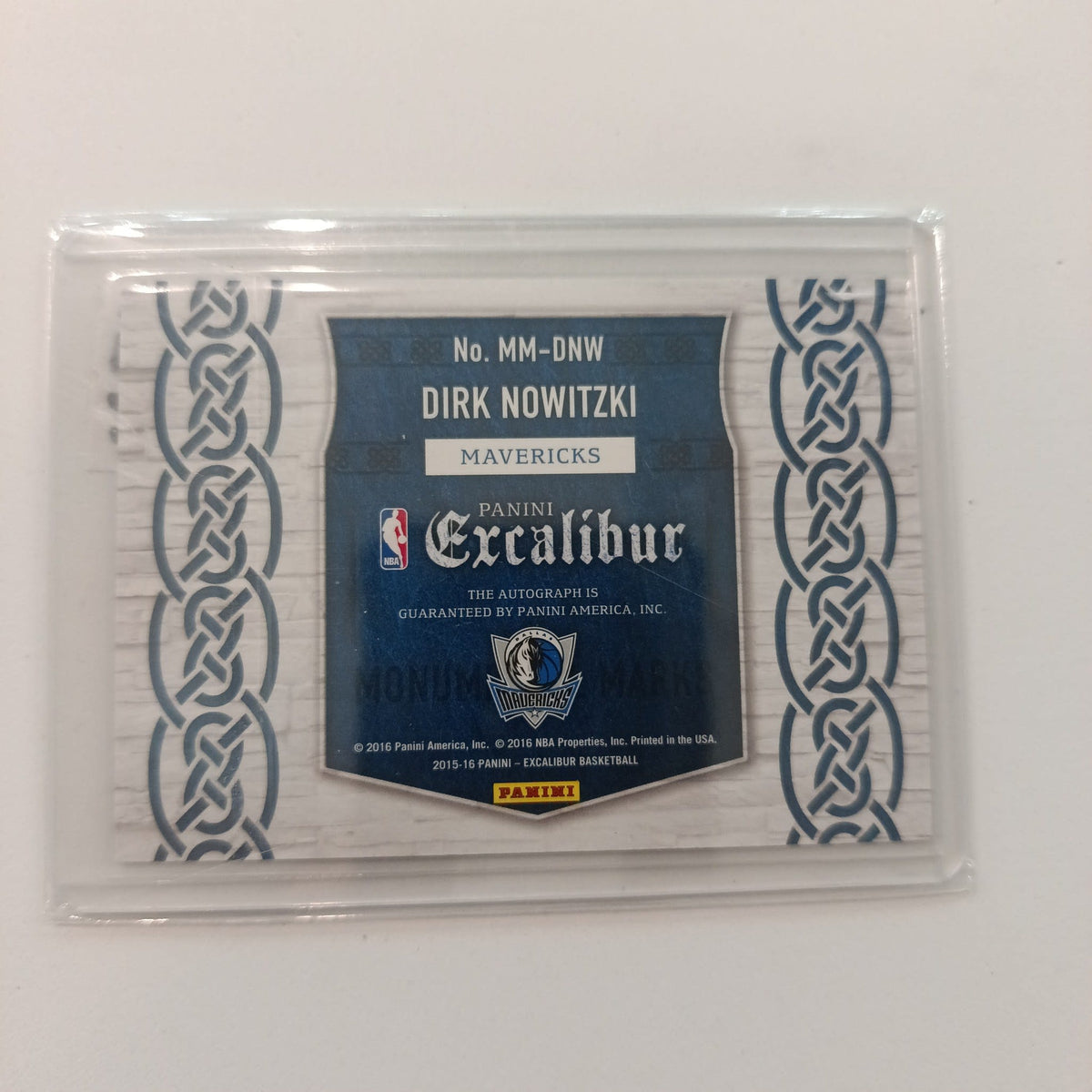 2015-16 Panini Excalibur Monumental Marks Dirk Nowitzki #MM-DNW - view 2