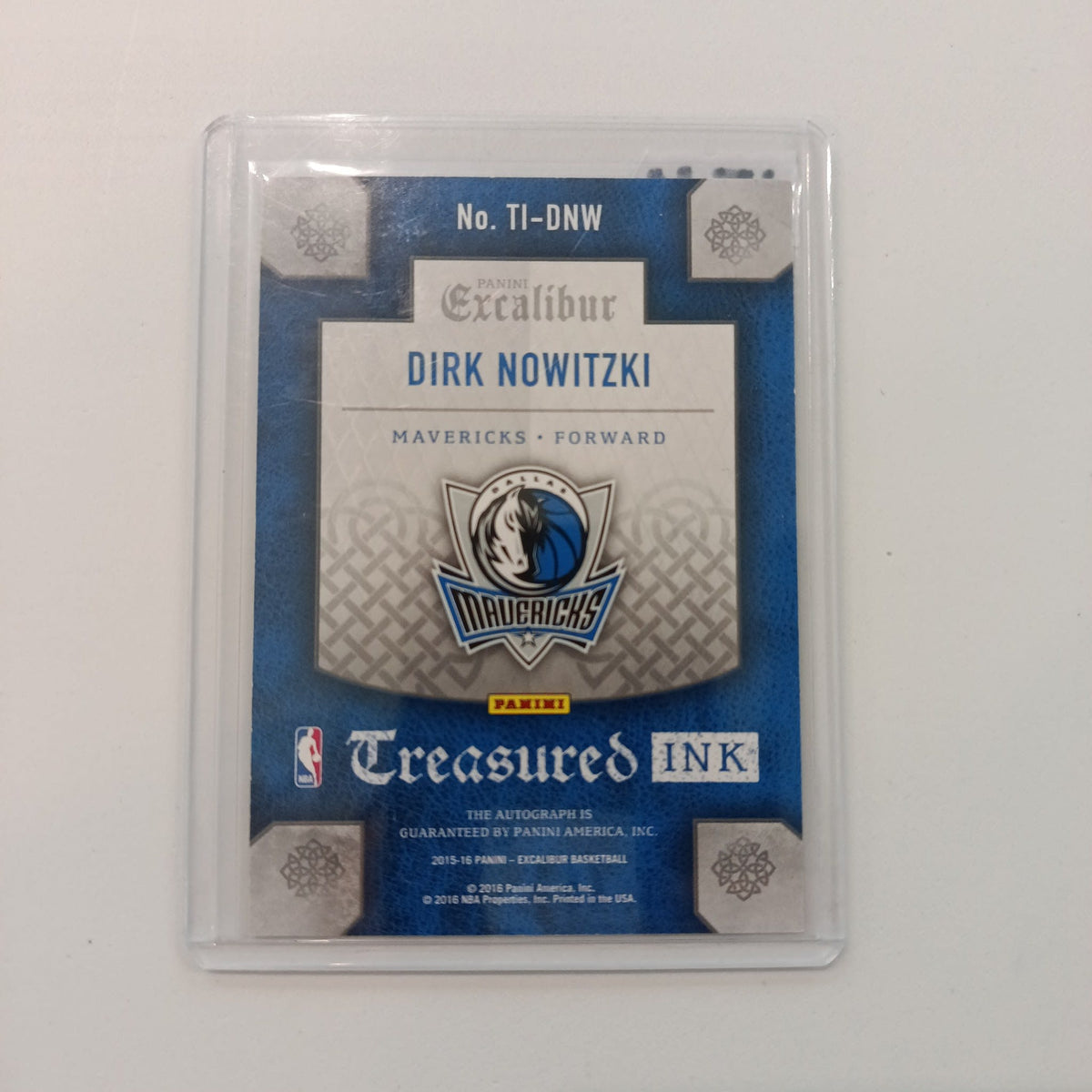 2015 Panini Excalibur Treasured Ink Dirk Nowitzki Blue /35 #TI-DNW - view 2