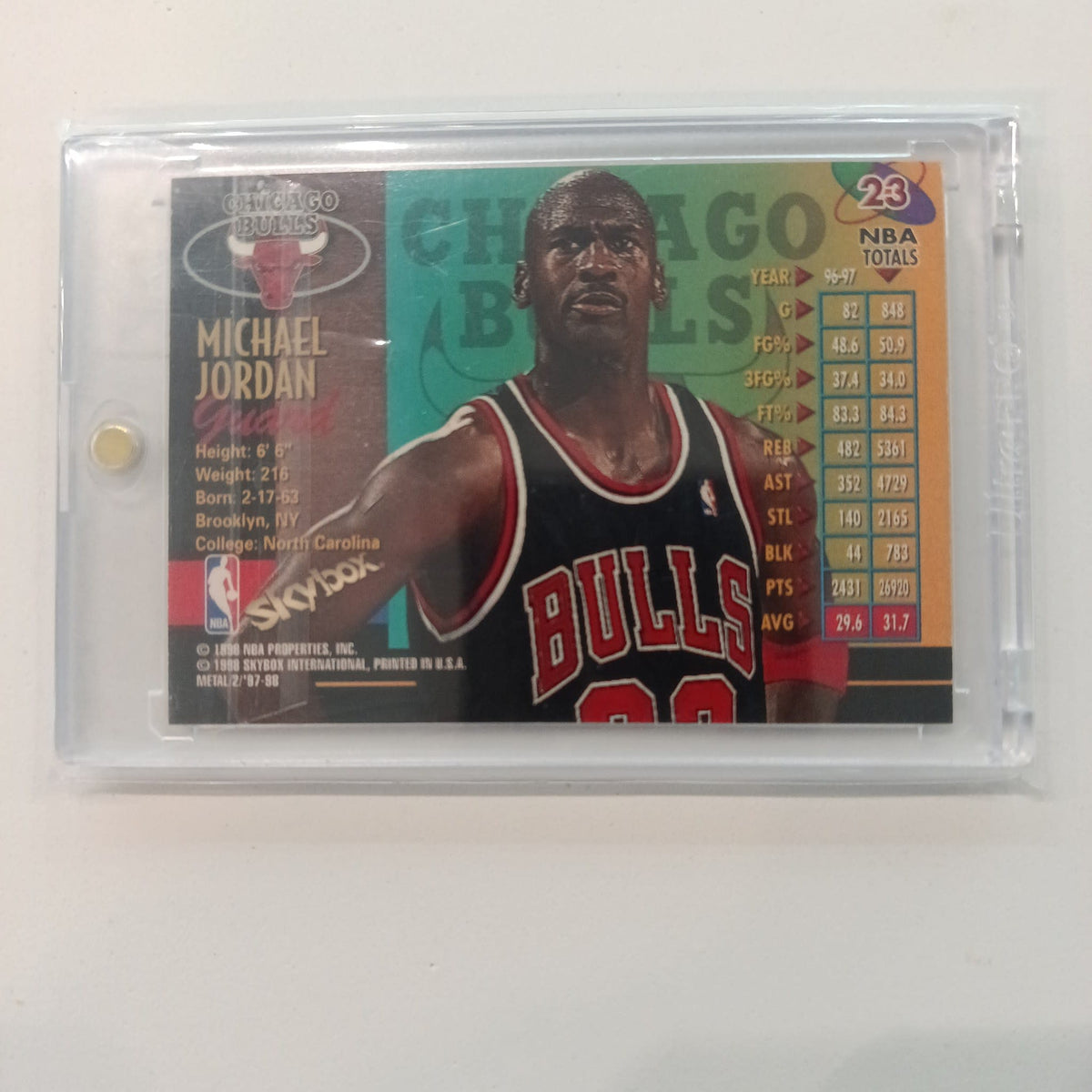 1997 Skybox Metal Universe Michael Jordan #23 - view 2