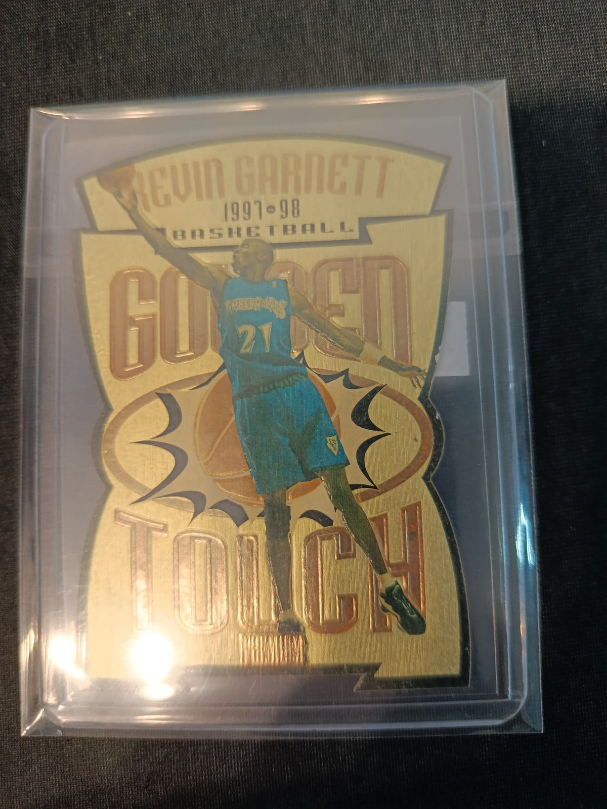 1997-98 SkyBox Premium Golden Touch Kevin Garnett