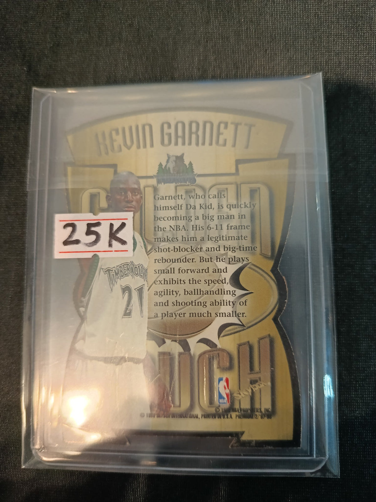 1997-98 SkyBox Premium Golden Touch Kevin Garnett - view 2