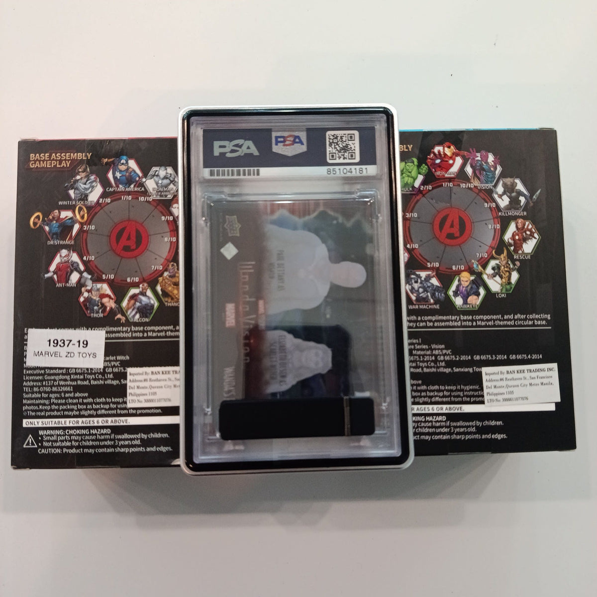 Upper Deck WandaVision Wanda's Reality Elizabeth Olsen / Paul Bettany PSA Authentic Auto - view 2