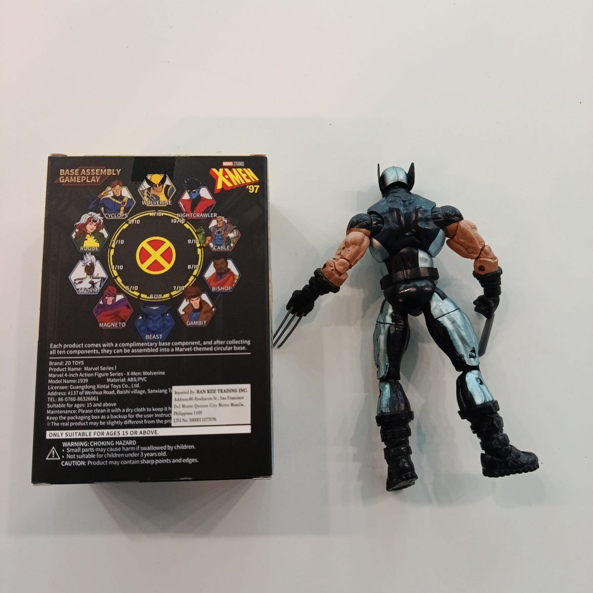 1997 ZD Toys Marvel 4-Inch Action Figure Series Wolverine - view 2