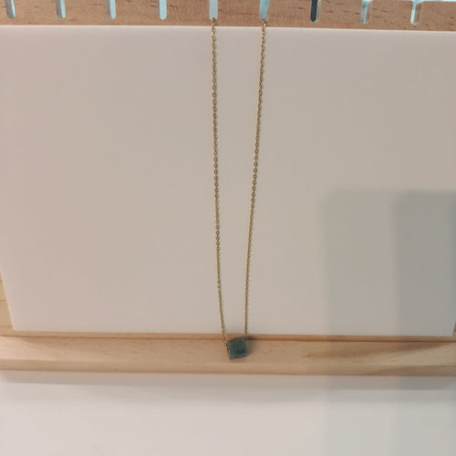 Generic / Unknown Jade Cylinder Pendant Necklace