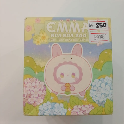 Lucky Emma Emma Rua Rua Zoo Tuan Tuan Blind Box Series Secret (Hugging Wolf)