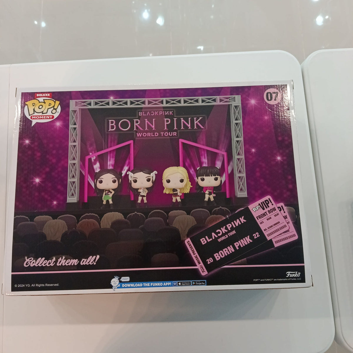 2024 Funko Pop Deluxe Pop! Moment BLACKPINK - Jisoo / Jennie / Rosé / Lisa (Born Pink Worl - view 2