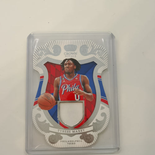2023-24 Panini Crown Royale Coat of Arms Tyrese Maxey #COA-MAX PSA 10