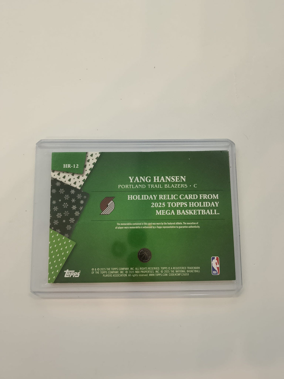 2025 Topps Holiday Relic Yang Hansen #HR-12 - view 2