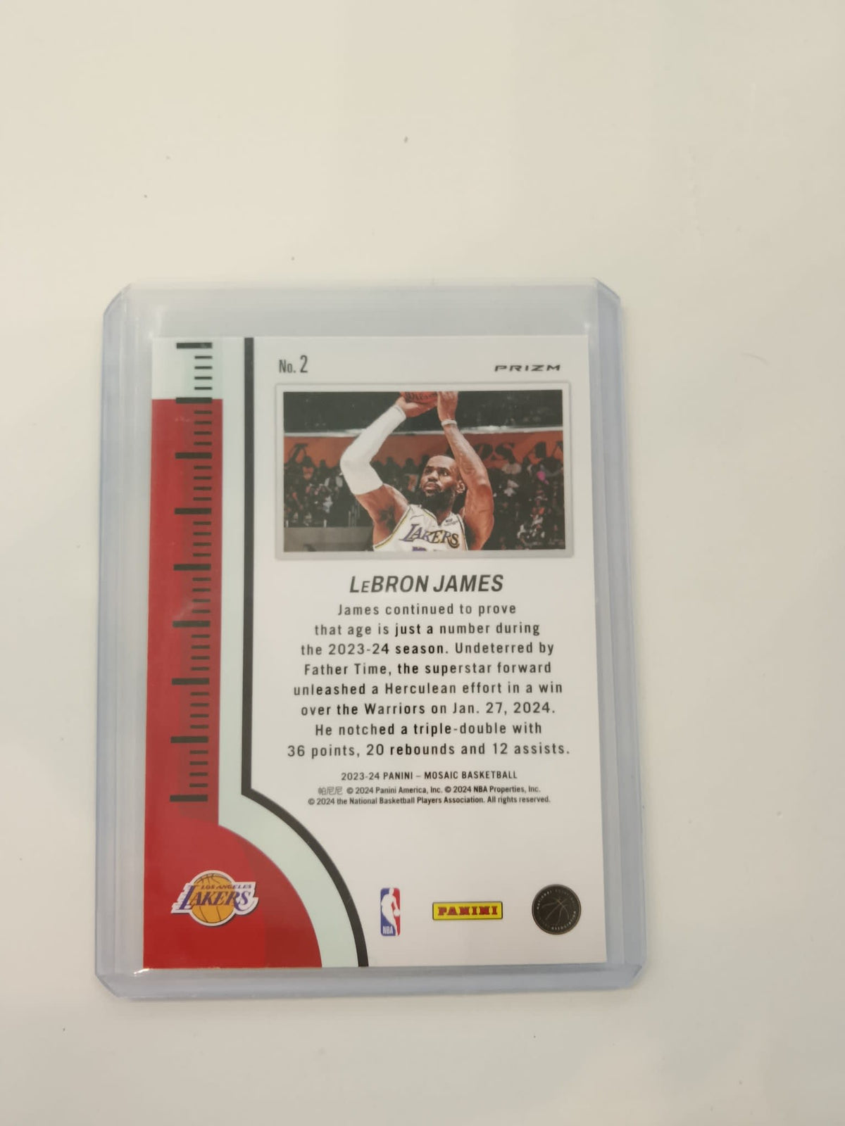 2023-24 Panini Mosaic Heat Check LeBron James Cracked Ice #2 - view 2