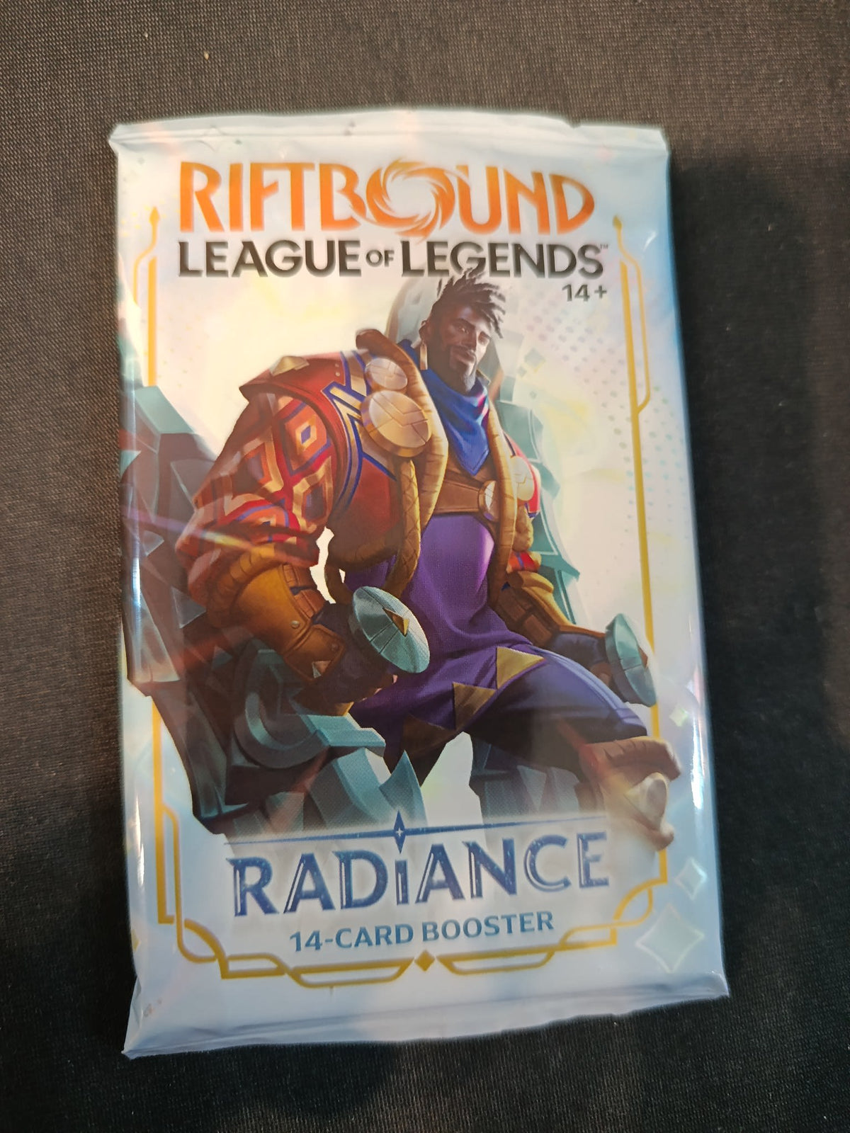 Riftbound Radiance Lucian Booster Pack (English)