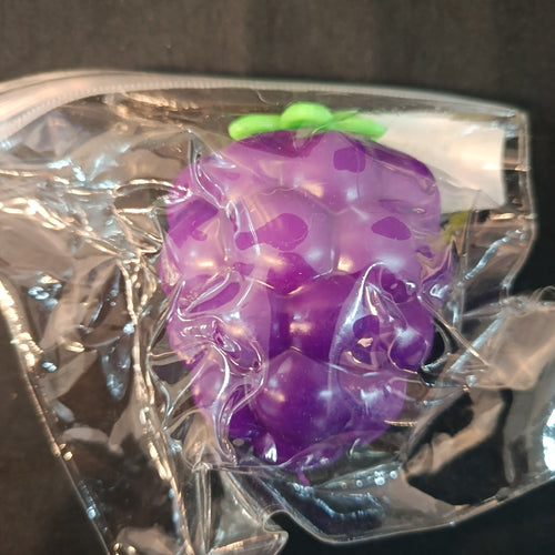 HK140 Grapes Squishy Toy