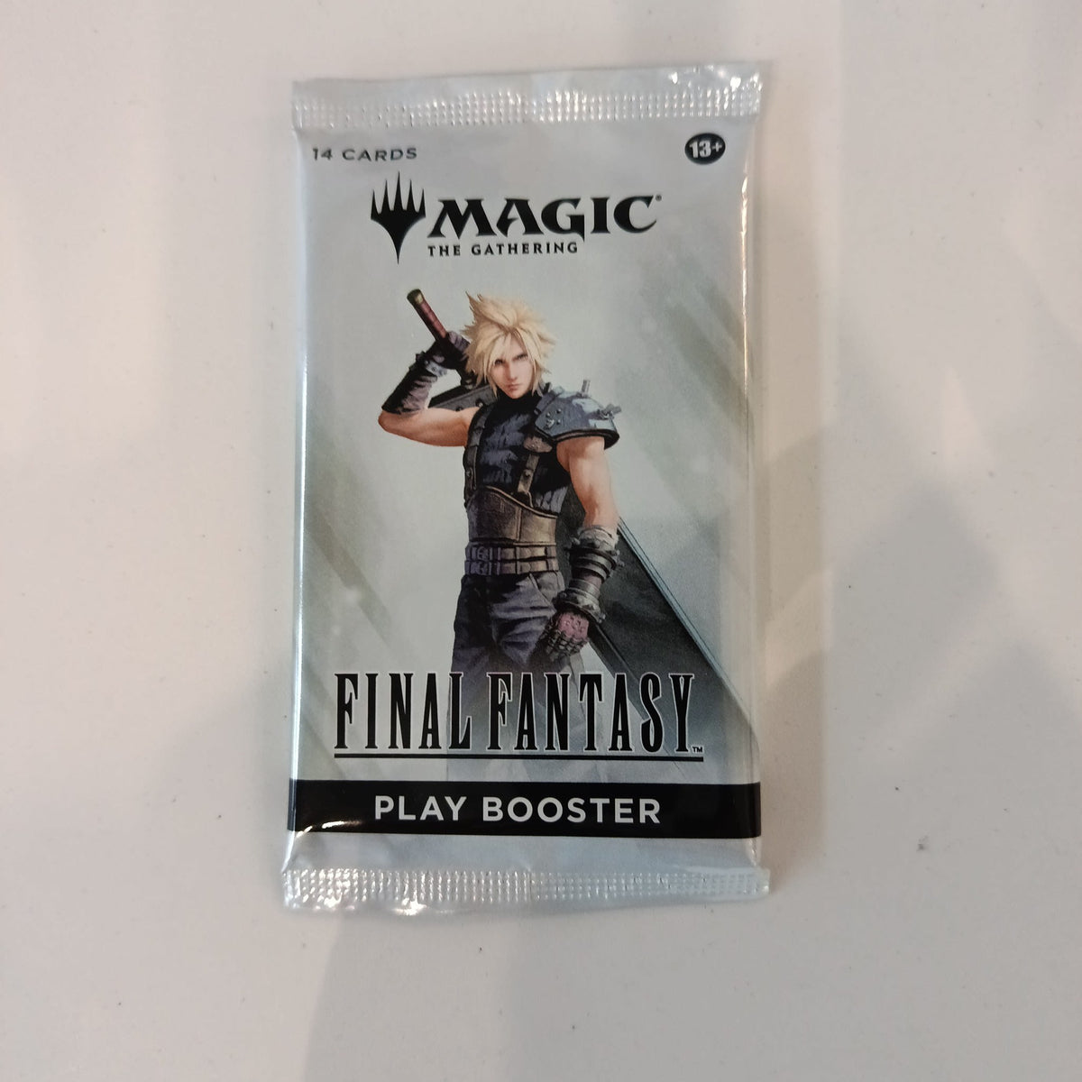 Magic: The Gathering Final Fantasy Cloud Strife Play Booster Pack 2025 (English)