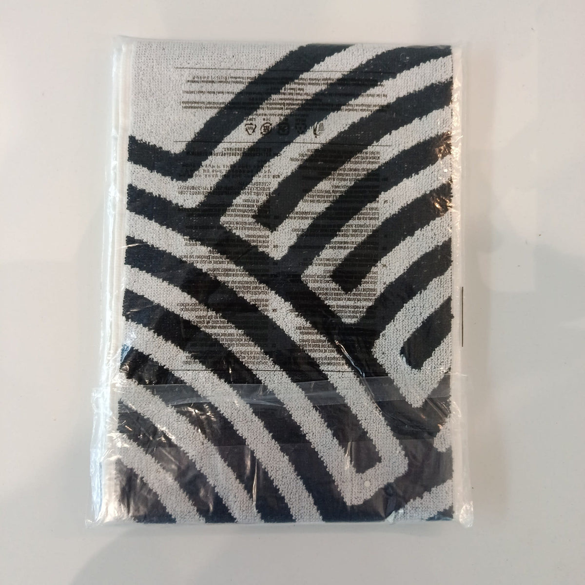 Adidas Tokyo TYO Tokyo Towel - view 2