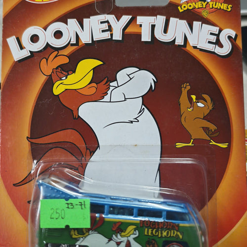 Hot Wheels Looney Tunes Volkswagen Drag Bus - Foghorn Leghorn