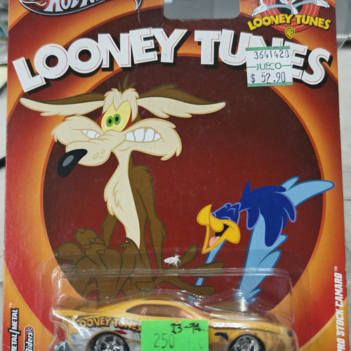 Hot Wheels Looney Tunes '10 Pro Stock Camaro