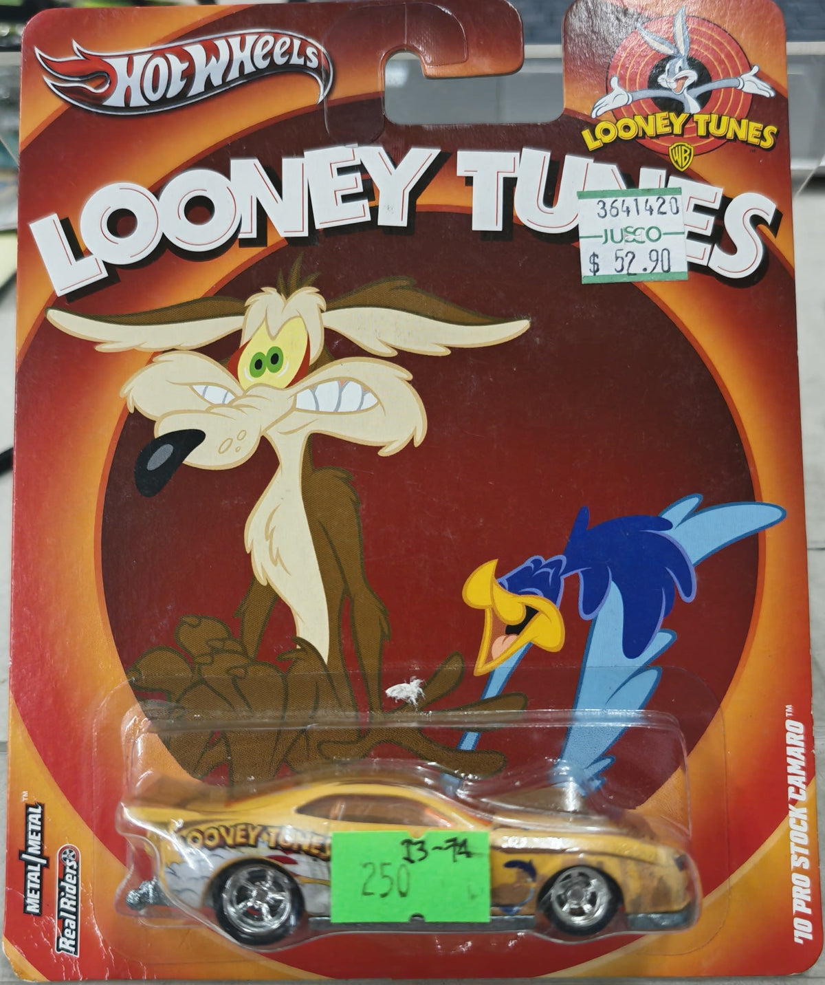 Hot Wheels Looney Tunes '10 Pro Stock Camaro