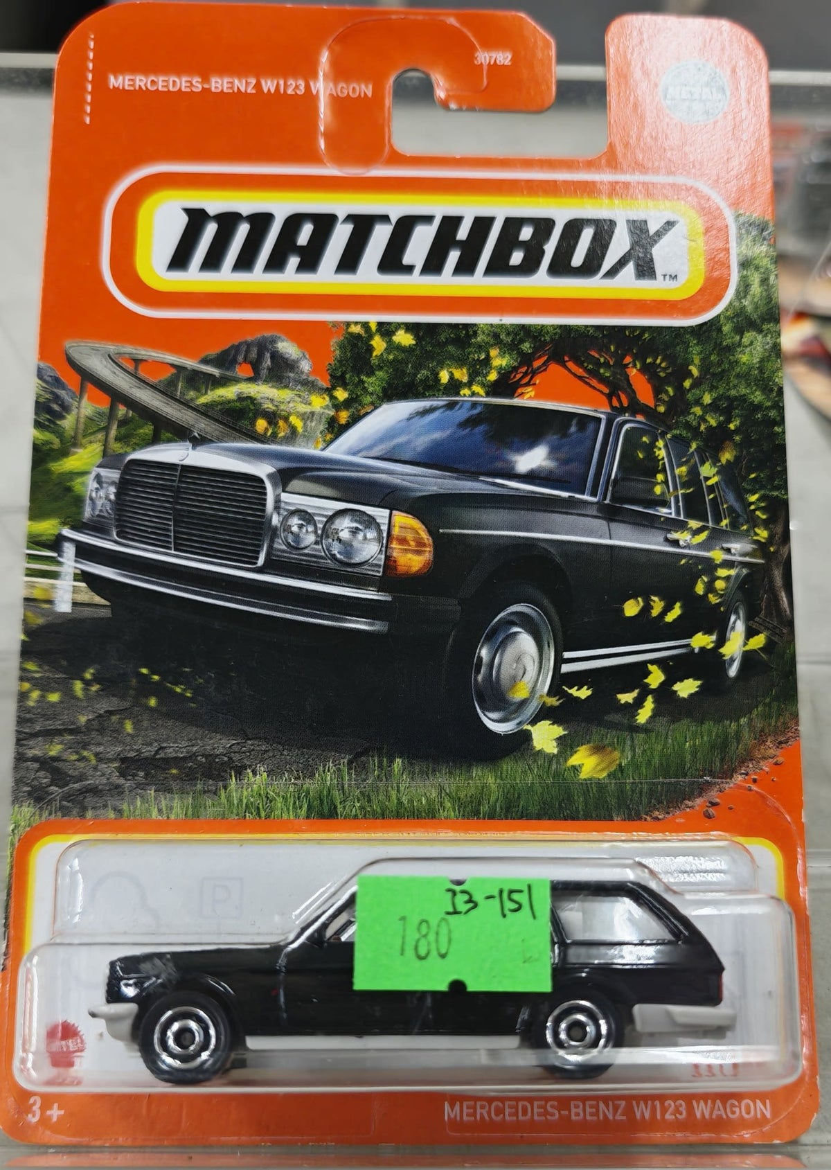 Matchbox Matchbox Basic Mercedes-Benz W123 Wagon