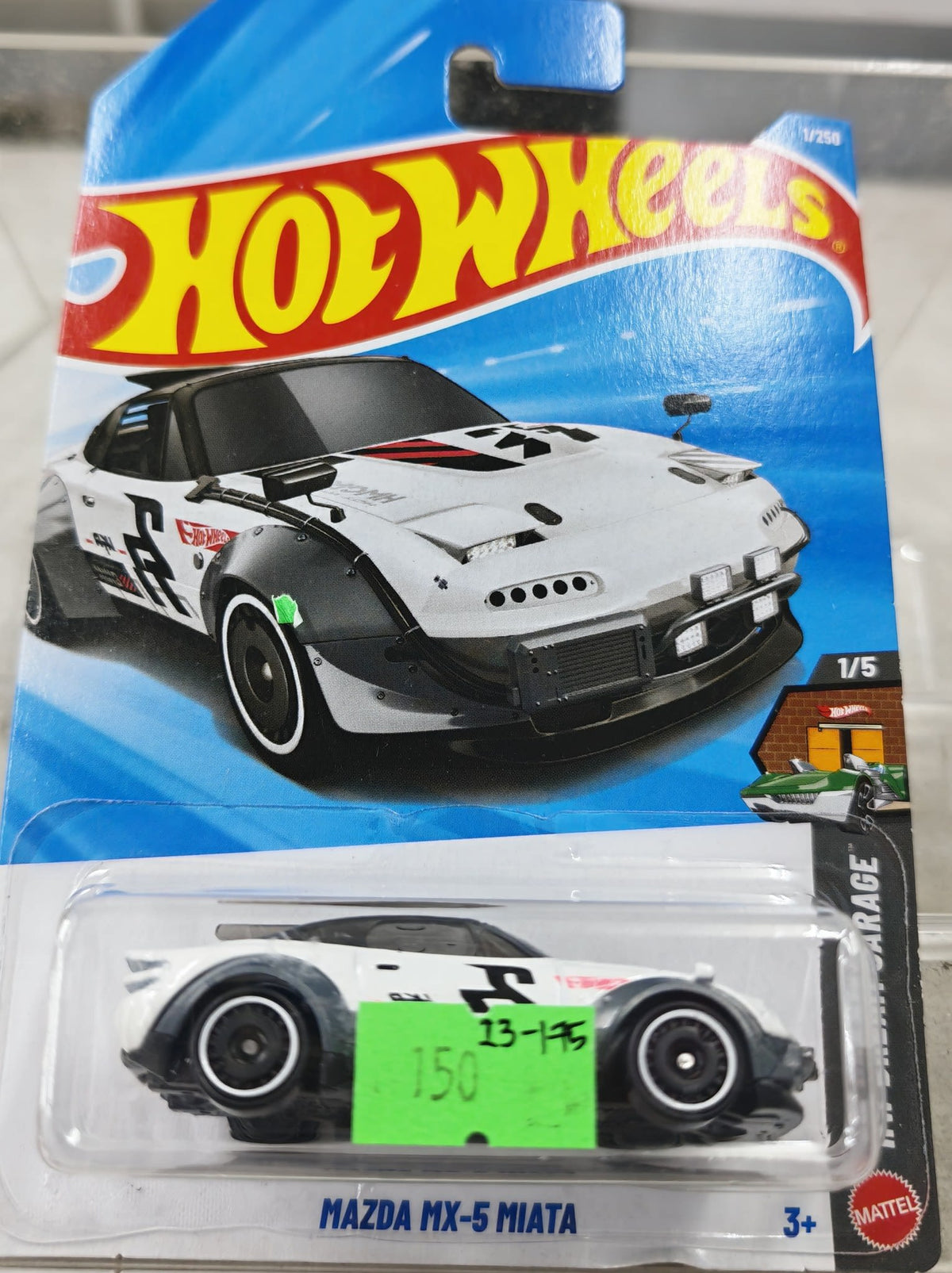 Hot Wheels HW Dream Garage Mazda MX-5 Miata #1/250